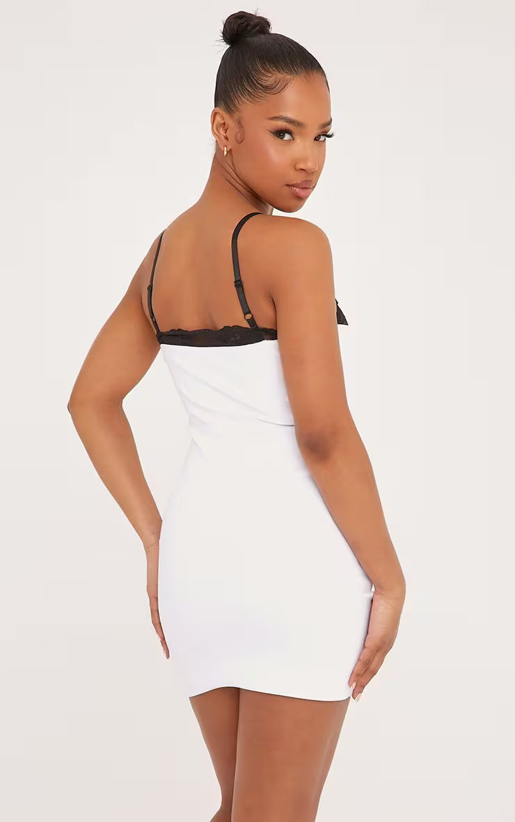 AUWA Lace Bodycon Mini Dress