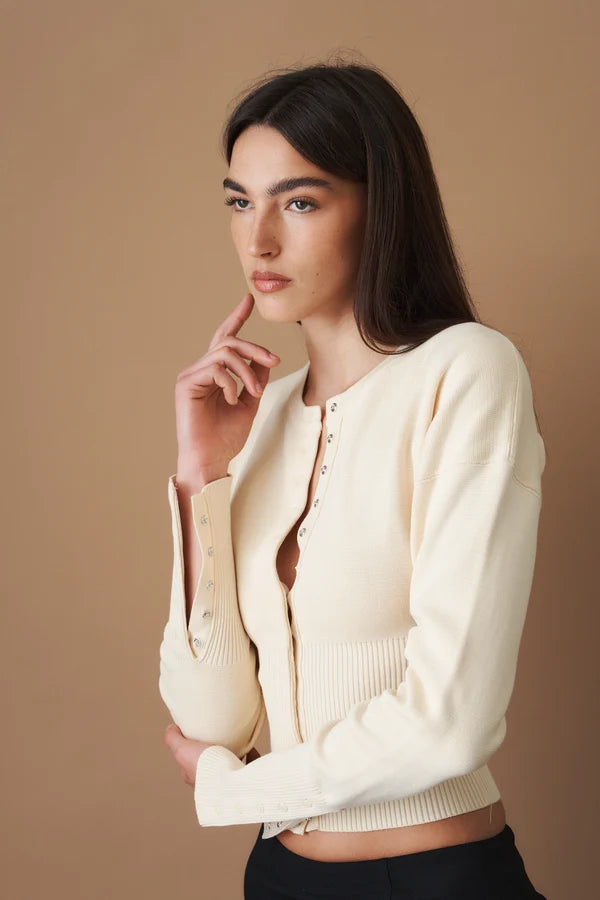 CLEO Ribbed Button Crop Top