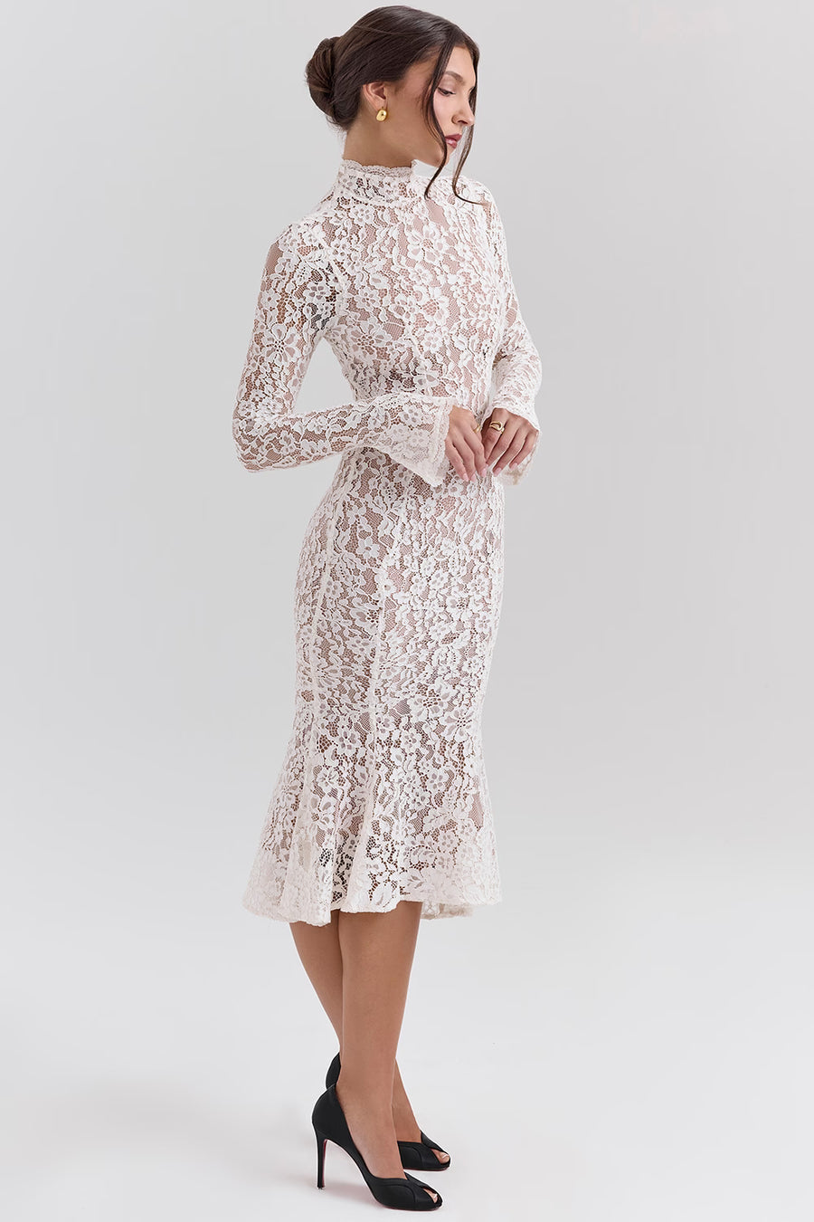 AUMA Lace Bodycon Midi Dress